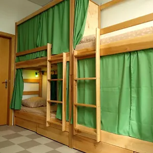 https://megapolis-zhulyany.hotels-of-kiev.com